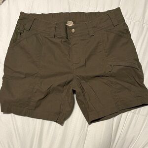 Duluth Trading Company Dry on the Fly shorts 7” inseam